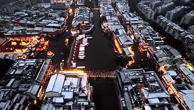 4K航拍南京夫子庙雪景夫子庙灯会夜景视频的预览图